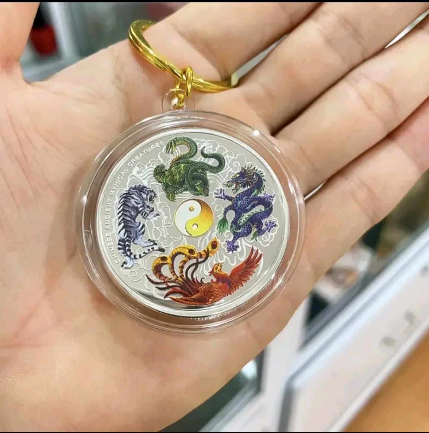 Móc khóa phong thủy xu 12 con giáp độc đáo, ý nghĩa