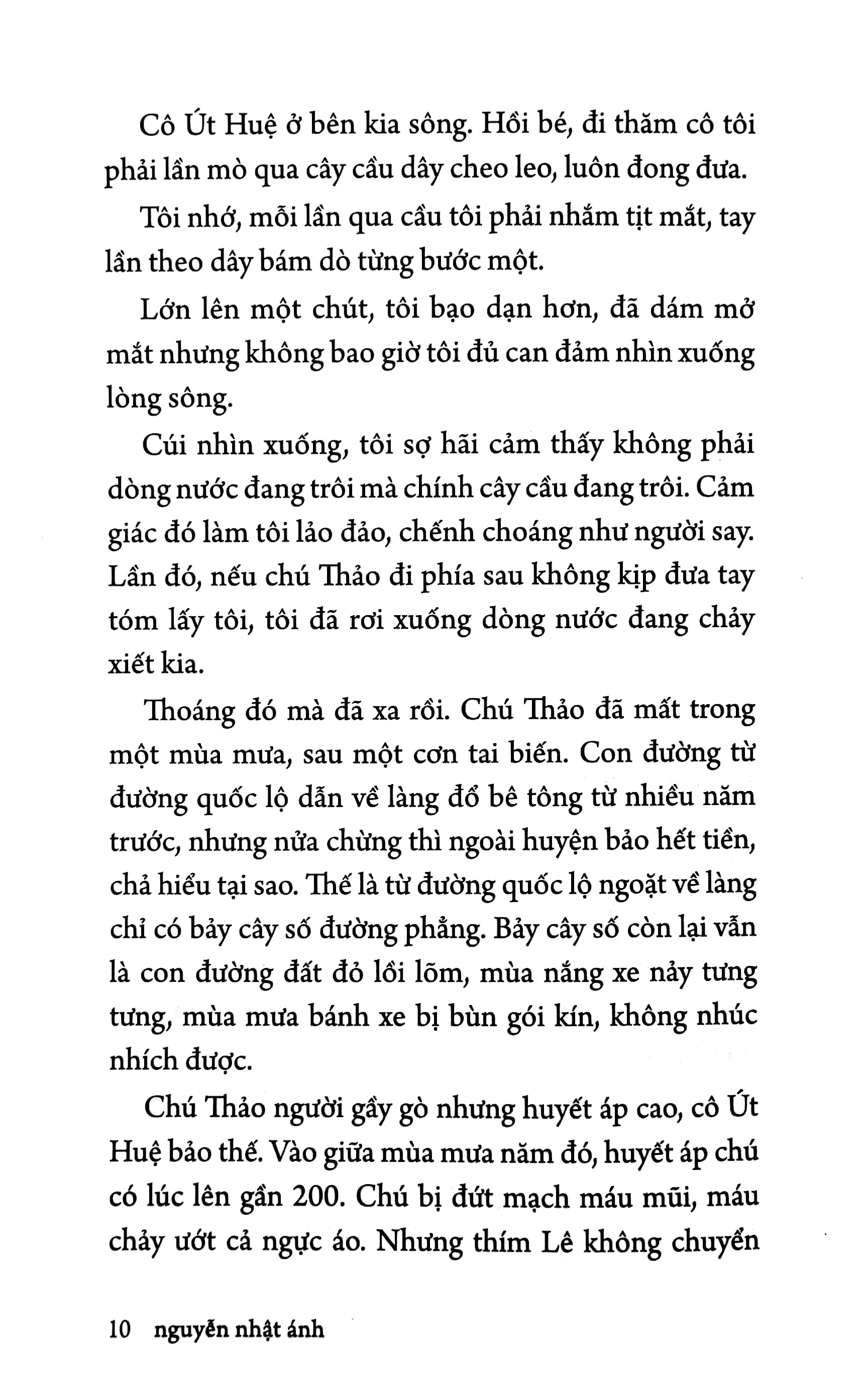 Ngồi Khóc Trên Cây