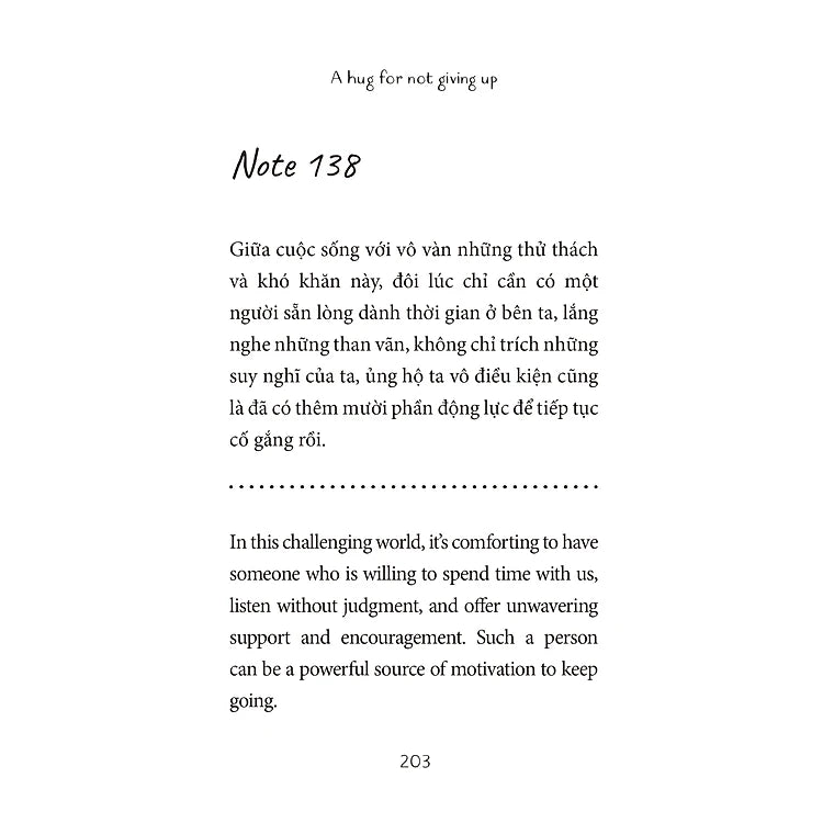 Sách A Hug For Not Giving Up - Gửi Cậu Một Cái Ôm Vì Đã Không Bỏ Cuộc - Phiên bản song ngữ Việt Anh