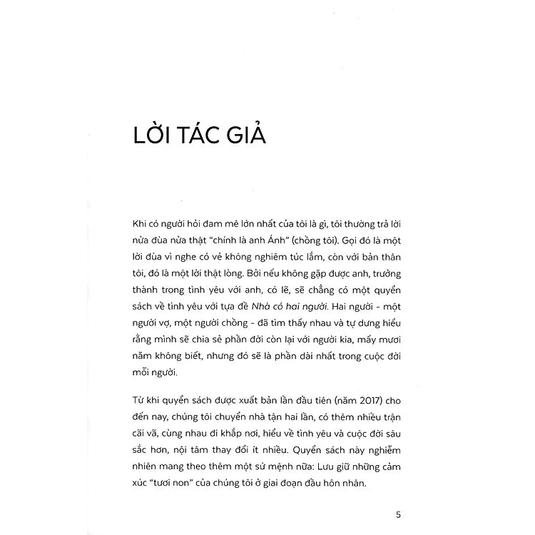 Nhà có hai người