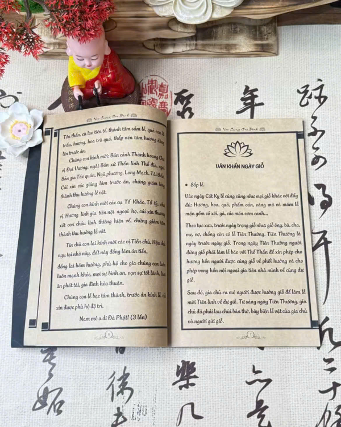 Văn cúng gia đình SÁCH CỔ TRUYỀN - Văn cúng gia tiên phiên bản đặc biệt - Trọn bộ các bài khấn thông dụng: Văn khấn mùng 1, ngày rằm. Văn khấn thần tài thổ